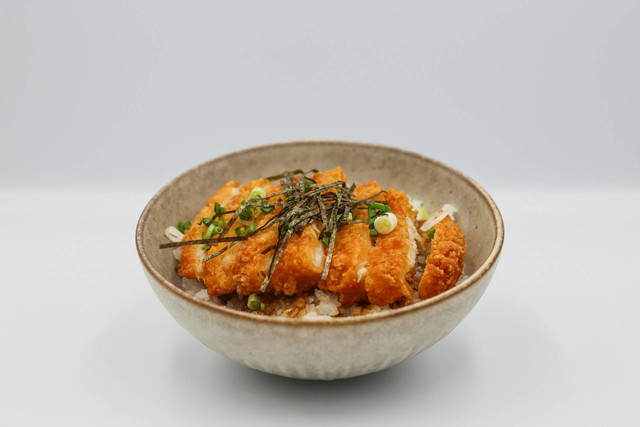 Sopo Ngiro Japanese Food. Foto hanya ilustrasi, bukan tempat sebenrnya. Sumber: Unsplash/Xavier