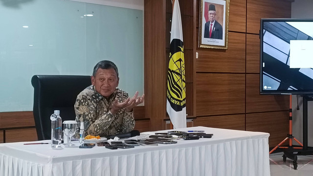 Menteri Energi dan Sumber Daya Mineral (ESDM) Arifin Tasrif di Kantor Ditjen Migas, Jumat (16/2). Foto: Ave Airiza Gunanto/kumparan
