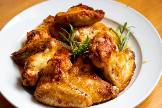 Tips memasak ayam tanpa kulit yang renyah. Sumber: pexels.com