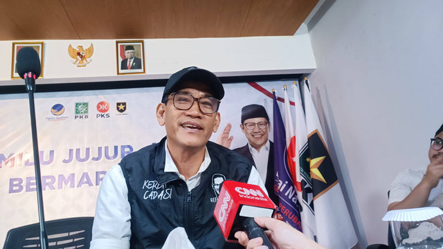 Refly Harun saat dijumpai di rumah perubahan, Brawijaya, Jaksel, Jumat (16/2). Dok. Thomas bosco Foto: Thomas Bosco/kumparan