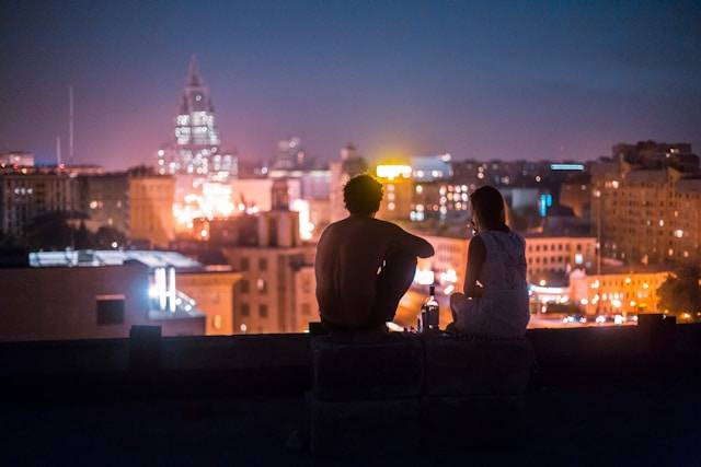 Ilustrasi cara meminta maaf kepada suami agar luluh. Foto: Aleksandr Popov/Unsplash