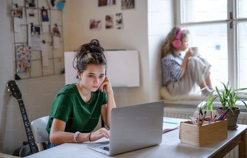 Ilustrasi Cara Mengatasi Quarter Life Crisis. Sumber: Unsplash