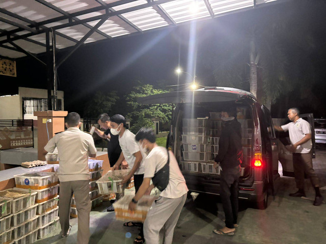 Penyeludupan ribuan burung tanpa dokumen resmi berhasil di gagalkan di Pelabuhan Bakauheni, Lampung. | Foto: Dok Karantina Lampung