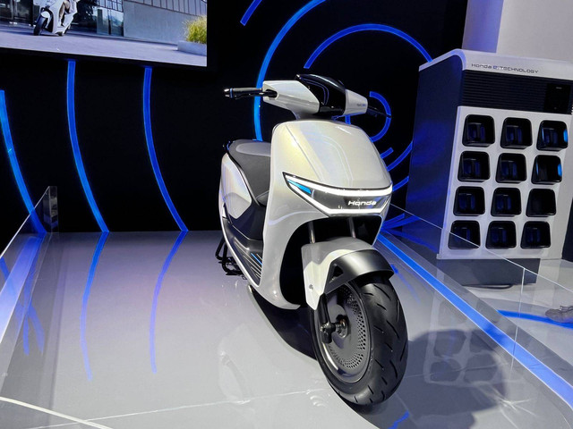 Purwarupa calon motor listrik Honda CS e: Concept di IIMS 2024. Foto: Sena Pratama/kumparan