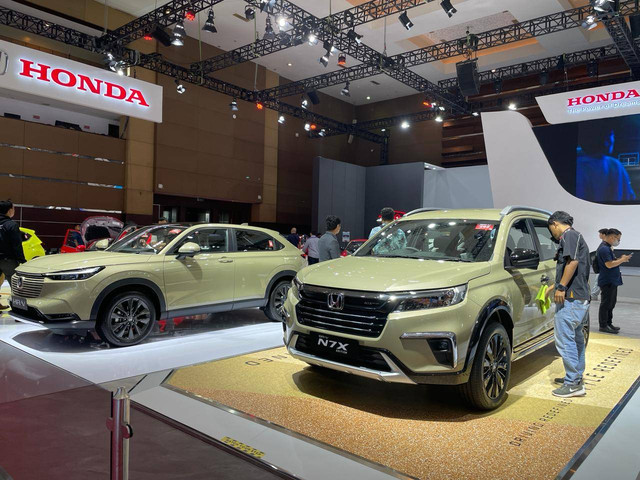 Kolaborasi Honda BR-V N7X Edition x Shining Bright di IIMS 2024. Foto: Sena Pratama/kumparan