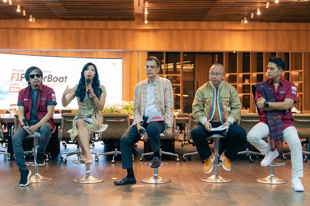 Konferensi pers F1 Powerboat yang akan kembali digelar di Danau Toba pada 2-3 Maret 2024. Foto: InJourney