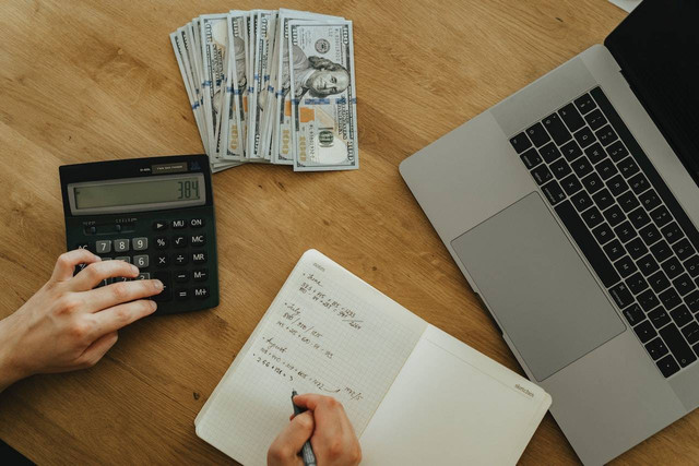 Ilustrasi menghitung ROI. Foto: Pexels