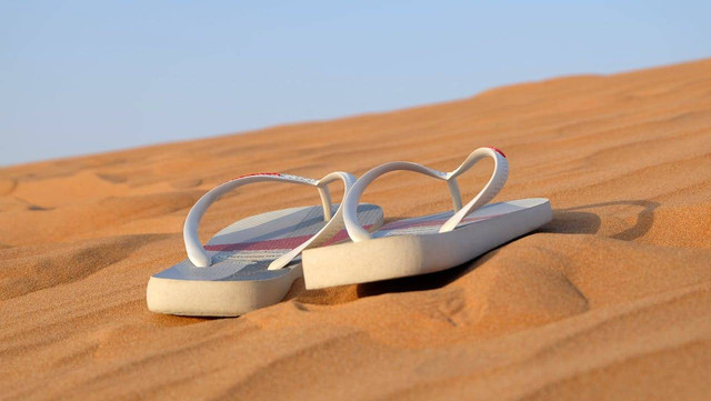 Ilustrasi Daftar Harga Sandal Maternal Ori, Brand Lokal Asal Bandung. Foto: Pexels