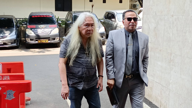 Gideon Tengker jalani BAP tambahan di Polda Metro Jaya. Foto: Giovanni/kumparan