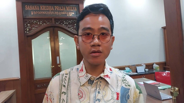 Gibran saat diwawancarai wartawan pada Selasa (21/2/2024). Foto: kumparan