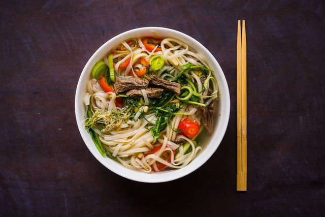 Mie Goceng Gejayan. Foto hanya ilustrasi, bukan gambar sebenarnya. Sumber: Unsplash/ Kirill Tonkikh.