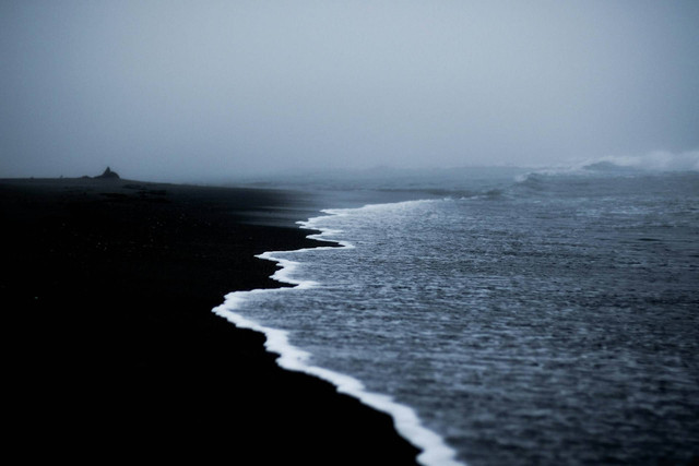 Pantai Nyanyi Bali. Foto Hanya Ilustrasi, Bukan Tempat Sebenarnya. Sumber Unsplash Jeremy Bishop