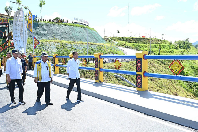 Presiden Jokowi jelang peresmian Bendungan Lolak di Kabupaten Bolaang Mongondow, Provinsi Sulawesi Utara, Jumat (23/2/2024). Foto: Biro Pers Sekretariat Presiden