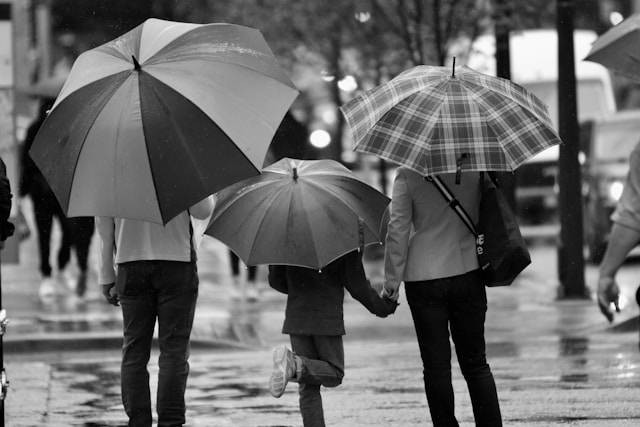 Cara Meningkatkan Percaya Diri Anak Remaja. Foto Hanya Ilustrasi. Sumber Foto: Unsplash.com/James X
