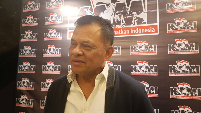 Presidium Koalisi Aksi Menyelamatkan Indonesia (KAMI) Jenderal (Purn) TNI Gatot Nurmantyo dalam diskusi publik tema Rakyat Indonesia Menggugat di Menteng, Jakarta Pusat, Jumat (23/2/2024). Foto: Fadlan Nuril Fahmi/kumparan