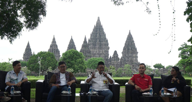 Konferensi pers Prambanan Jazz Festival 2024 di kompleks Candi Prambanan, Jumat (23/2). Foto: Widi RH Pradana/Pandangan Jogja