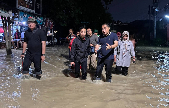 Selama tiga tahun memimpin Surabaya, penanganan banjir menjadi salah satu fokus Wali Kota Eri Cahyadi. Foto: Dok. Pemkot Surabaya