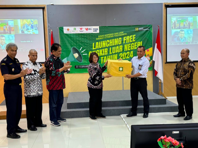 Launching free ongkir luar negeri tahun 2024 dihadiri sejumlah pejabat dan perwakilan KADIN DIY. Foto: ESP