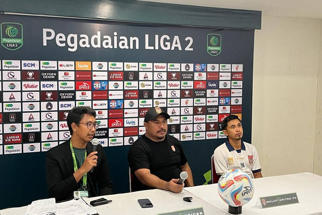 Konferensi pers usai pertandingan Liga 2 antara Malut United vs Semen Padang di Jakarta, Minggu (25/2/2024). Foto: Azrumi El Ghazali/kumparan