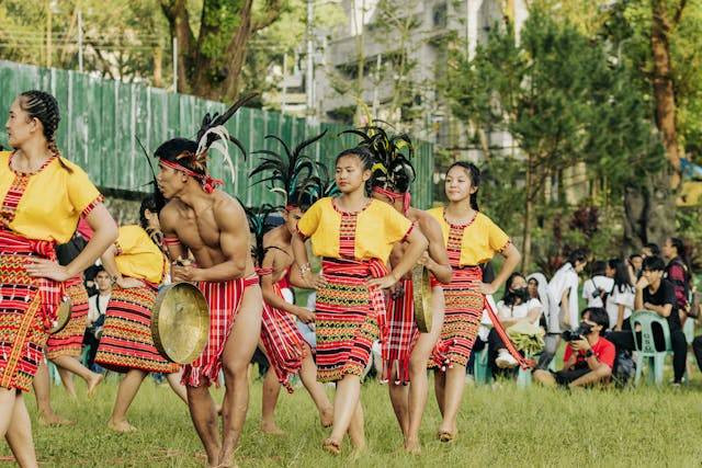 Unsur-unsur pendukung tari. Sumber: pexels.com