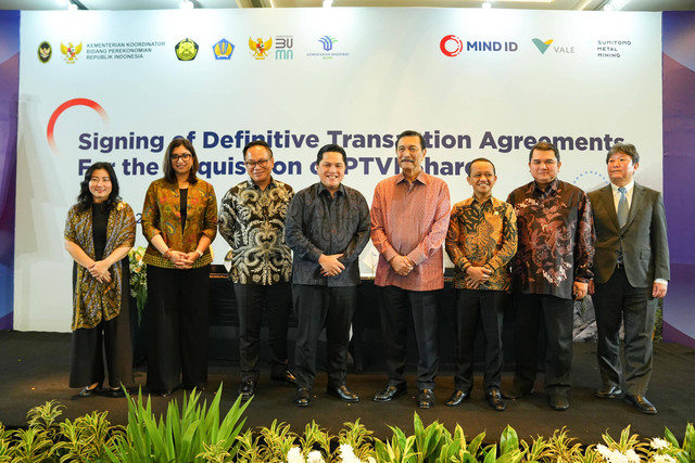 Penandatanganan pelepasan saham Vale Indonesia (INCO) ke MIND ID, di Jakarta, Senin (26/2/2024).
Foto: Kementerian BUMN