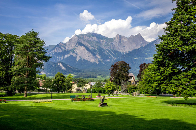Ilustrasi tempat wisata di Swiss. Unsplash.com/Photoholgic