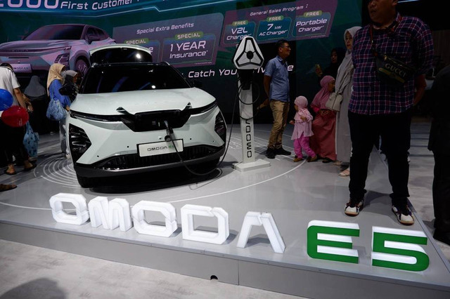Ilustrasi mobil listrik Chery Omoda E5 di IIMS 2024.  Foto: Aditya Pratama Niagara/kumparan
