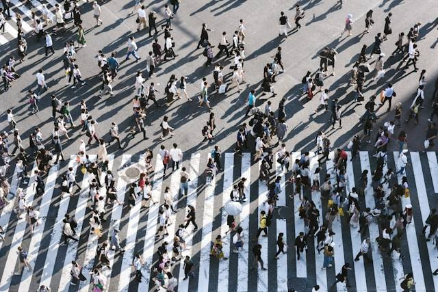 Faktor Penyebab Keberagaman Masyarakat Indonesia. Foto Hanya Ilustrasi. Sumber Foto: Unsplash.com/Ryoji Iwata