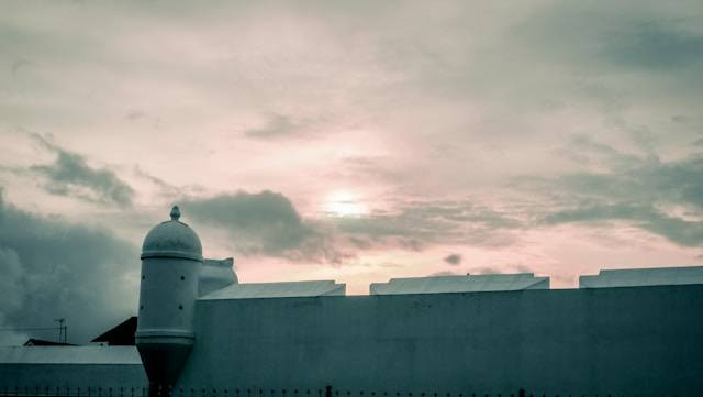 Wisata religi di Jogja. Foto hanyalah ilustrasi, bukan tempat yang sebenarnya. Sumber: Unsplash/AL Aqsa