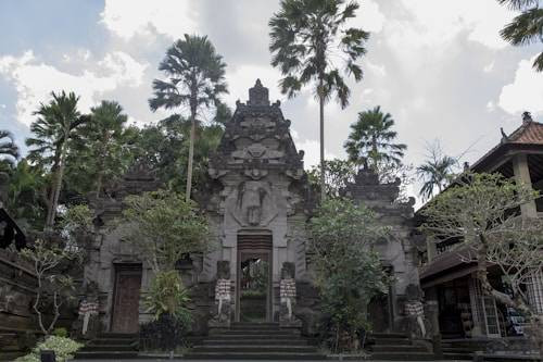 llustrasi Peristiwa Apa yang Mengakhiri Kekuasaan Dinasti Syailendra di Jawa Tengah? Sumber: Unsplash