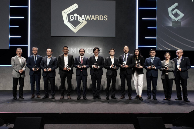Telkomsel raih penghargaan Global TD-LTE Initiative (GTI) Awards 2024 untuk Kategori Innovative 5G Service and Application melalui use case 5G Telesurgery Robotic. Foto: Dok. Telkomsel