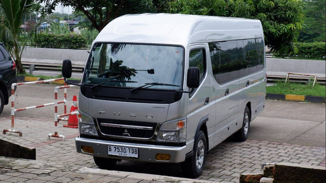 Fuso Canter Bus. Foto: Aditya Pratama Niagara/kumparan