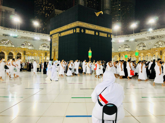 Paket Umroh Telkomsel bisa menjadi solusi untuk para jemaah umrah agar tetap memiliki akses internet. Foto: Pexels.com