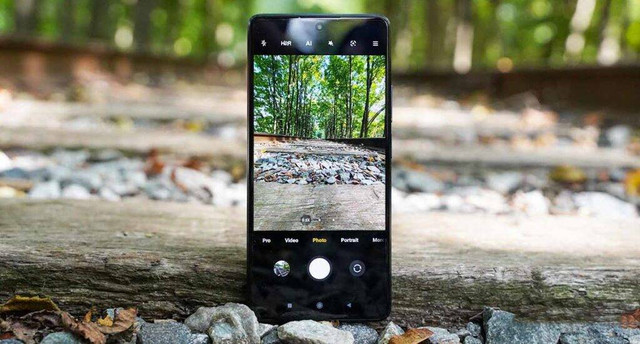 HP Xiaomi dengan kamera OIS. Foto: QQ Player 