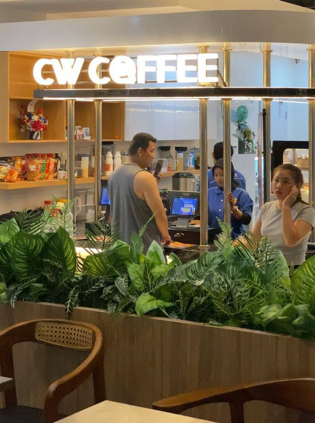 CW Coffee & Eatery jadi daya tarik utama di Octo Sports & Lifestyle Pontianak. Foto: Rizky Prapurna Bakti/Hi!Pontianak