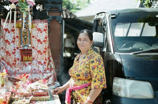 Ilustrasi oleh-oleh khas Bali selain pie susu (Foto hanya ilustrasi, bukan tempat sebenarnya) Sumber: unsplash.com/ Polina Kuzovkova