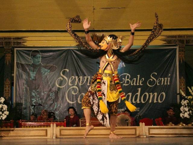 Ilustrasi nilai estetik dalam kritik tari. Sumber: unsplash.com/MuhammadAdinSamudro.