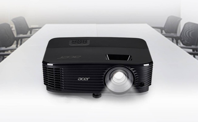 Proyektor Acer. Foto: dok. Global Digital Raya