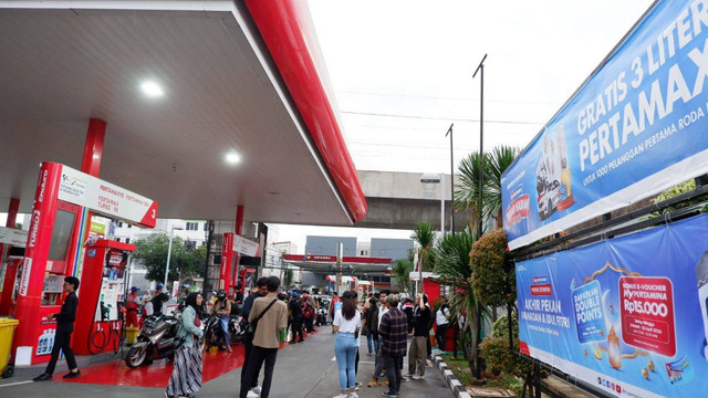 Acara MyPertamina Tebar Hadiah 2024 di SPBU COCO Pertamina Fatmawati, Jakarta, Rabu (6/3/2024). Foto: Aditya Pratama Niagara/kumparan