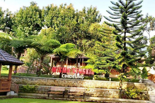 Dokumen pribadi: Wisma Cengkih Cihideung Bogor, tempat yang asri untuk retret.