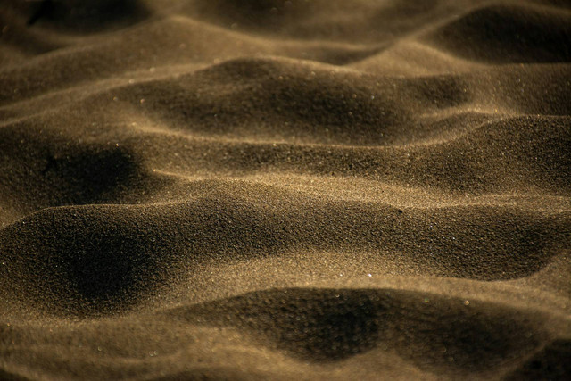 Ilustrasi untuk Fungsi Pasir Zeolit adalah. Sumber: Unsplash/Mehdi Messrro