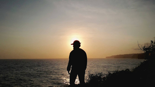 Dimastos Sunset Point. Foto Hanya Ilustrasi, Bukan Tempat Sebenarnya. Sumber Unsplash Ake Widyastomo