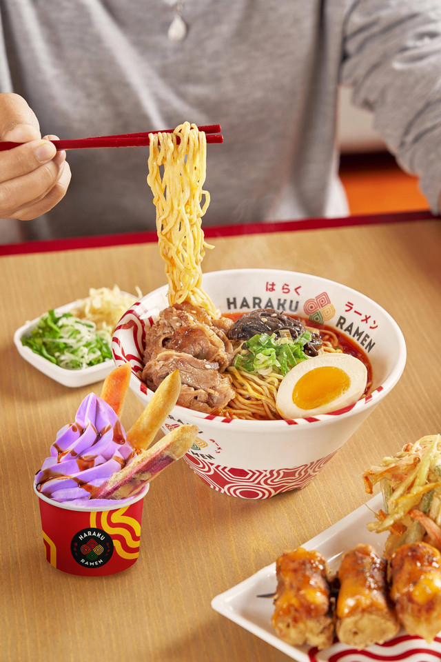 Cara menikmati Haraku Ramen. Dok: ISMAYA Group