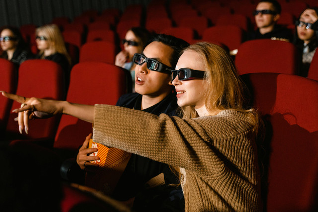 Harga tiket 4DX CGV Grand Indonesia, foto hanya ilustrasi, bukan tempat sebenarnya: Pexels/Tima Miroshnichenko
