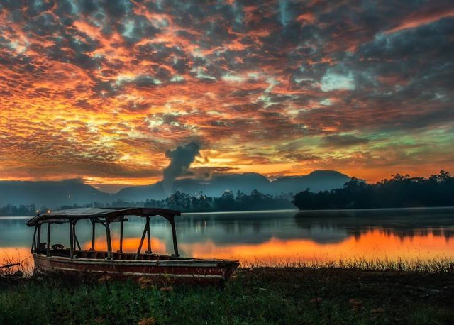 Situ Datar Buana. Foto hanyalah ilustrasi bukan tempat sebenarnya. Sumber: Unsplash/sendi gibran