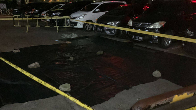 Suasana TKP bunuh diri di Apartemen Taman Teluk Intan, Penjaringan, Jakarta Utara, Sabtu (9/3/2024).  Foto: Luthfi Humam/kumparan