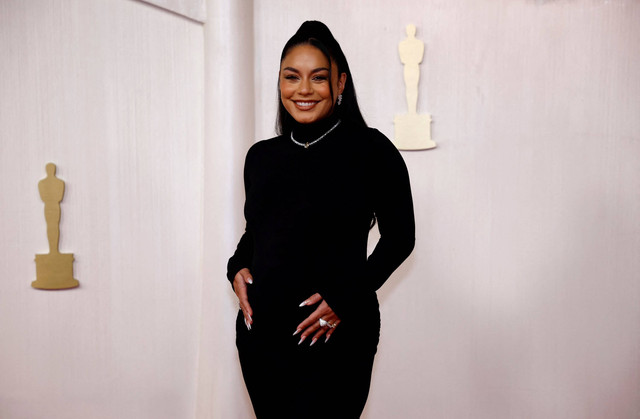 Vanessa Hudgens menghadiri Oscar 2024 di Academy Awards ke-96, Hollywood, Los Angeles, California, Amerika Serikat, Minggu (10/3/2024). Foto: Sarah Meyssonnier/REUTERS