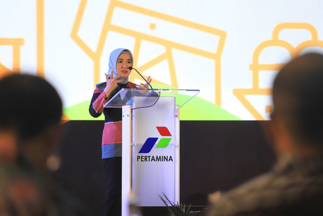 Direktur Utama Pertamina Nicke Widyawati saat memberikan sambutan pada acara Cost Optimization Appreciation Day di Ballroom Grha Pertamina, Jakarta Rabu (06/03/2024). Foto: Dok. Pertamina
