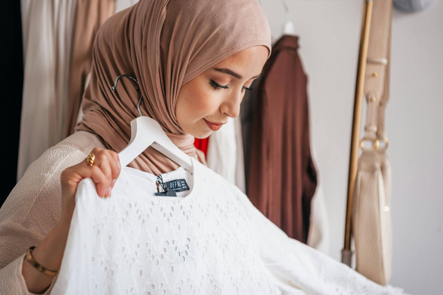 Ilustrasi Tempat Belanja Baju Lebaran di Semarang, Foto: Pexels/PNW Production