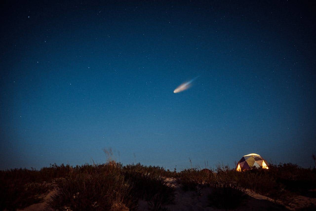 Ilustrasi apakah meteoroid terbakar saat mencoba memasuki atmosfer bumi? Sumber: pexels.com/Pavel Polyakov